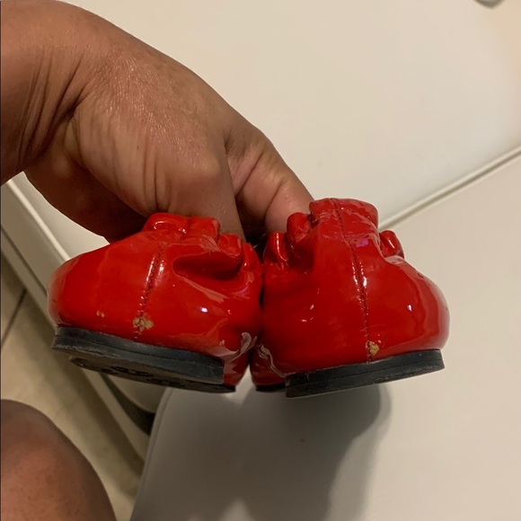 Tory Burch Red Leather Flats with Logo Medallion - Picture 3 of 5